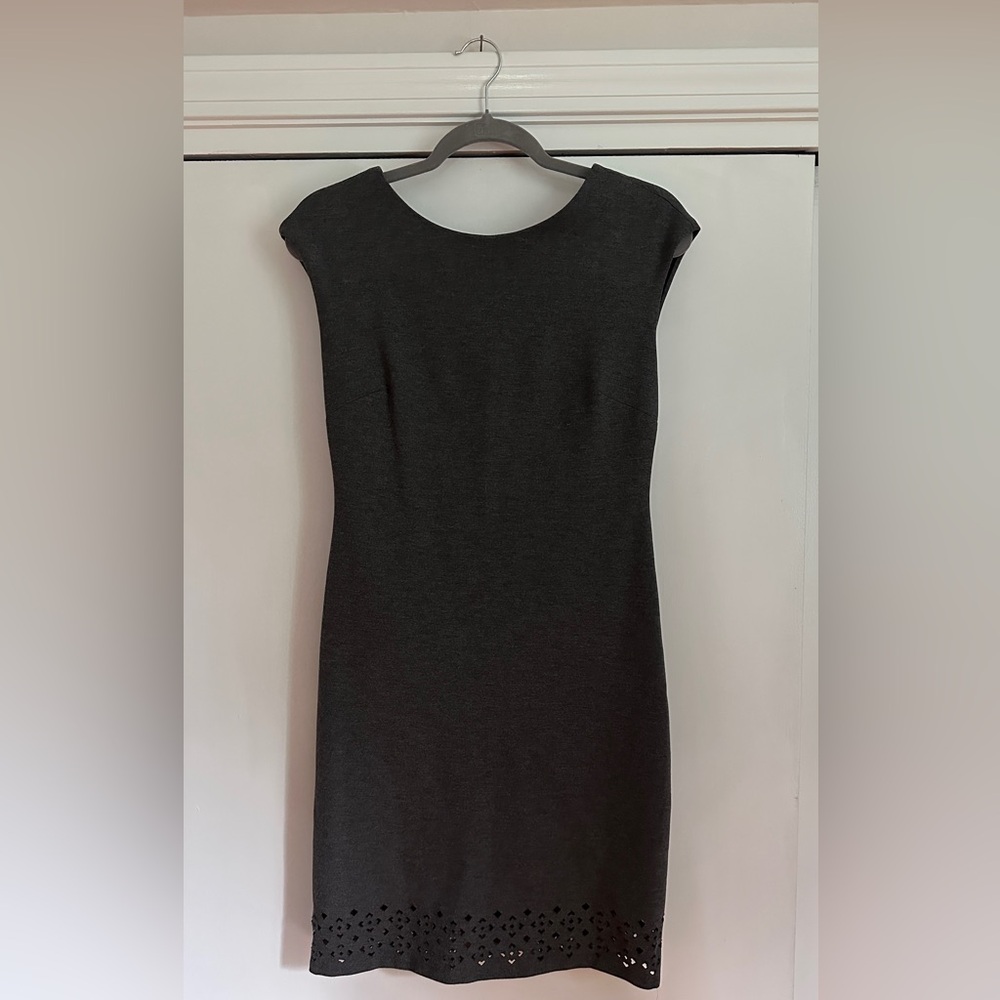 Banana Republic Women’s Laser Cut Ponte Shift Dress, Grey, Size 2